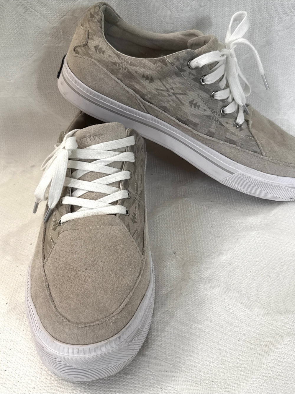 Pendleton Beige Suede Patterned Lace Up Sneakers Size 11